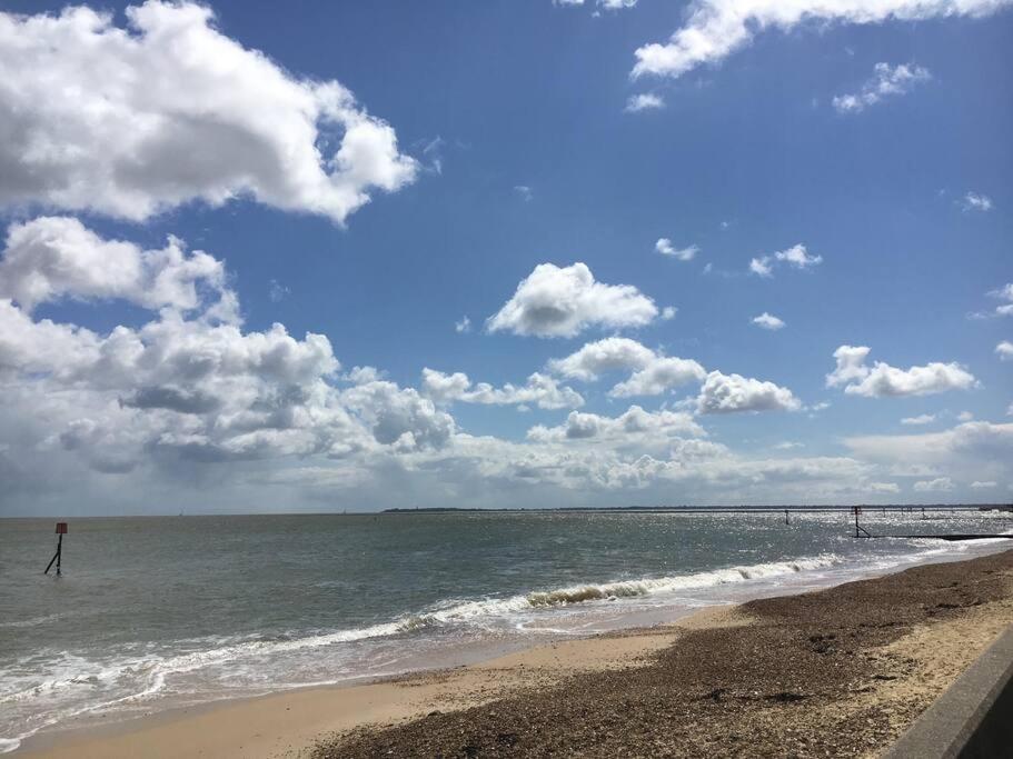 Gordon Villa - A Seaside Escape Harwich Eksteriør bilde