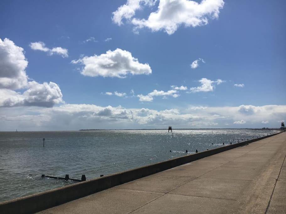 Gordon Villa - A Seaside Escape Harwich Eksteriør bilde